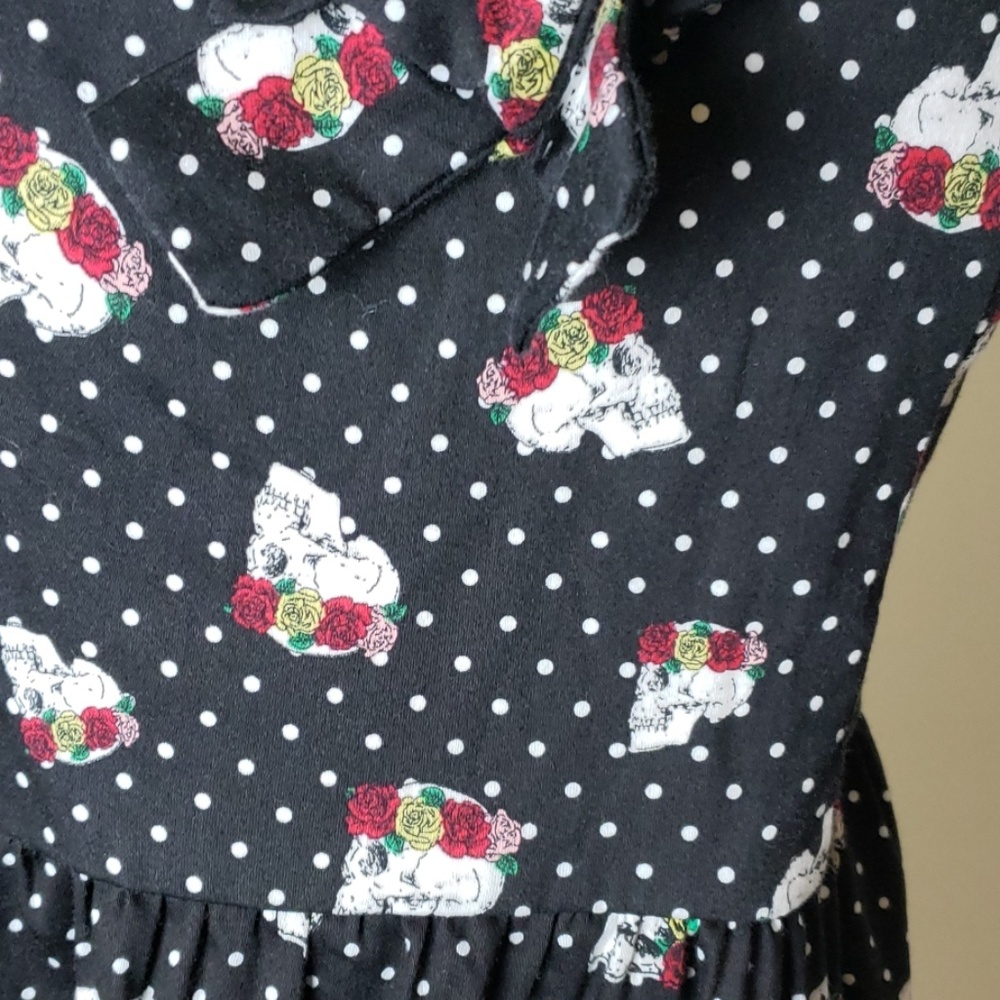 Dress - Picture 2 of 3